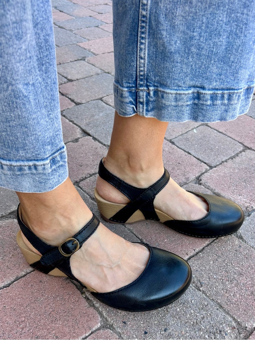Dansko Tiffani Mary Jane Sandals Clogs Black Leather Ankle Strap Size 40